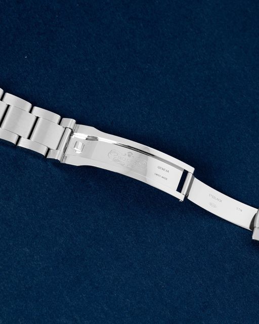 Rolex Oyster Perpetual 126000 Image 4